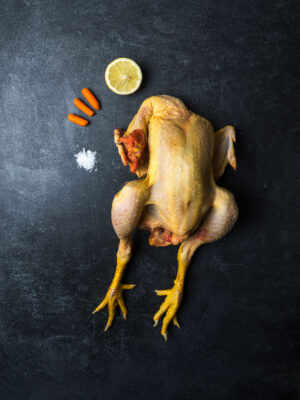 Pollo intero allevato all'aperto